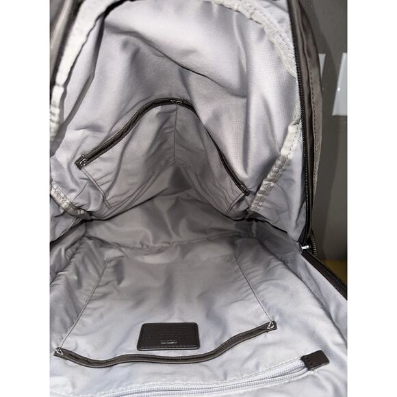 Tumi Voyageur Carson Backpack Taupe Leather Trim Laptop Travel Lightweight Bag - Picture 9 of 15